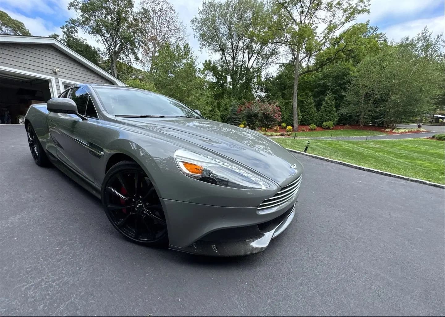 Luxury Car Transport from New York to Philadelphia